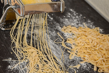 fotografía de una máquina para hacer pastas